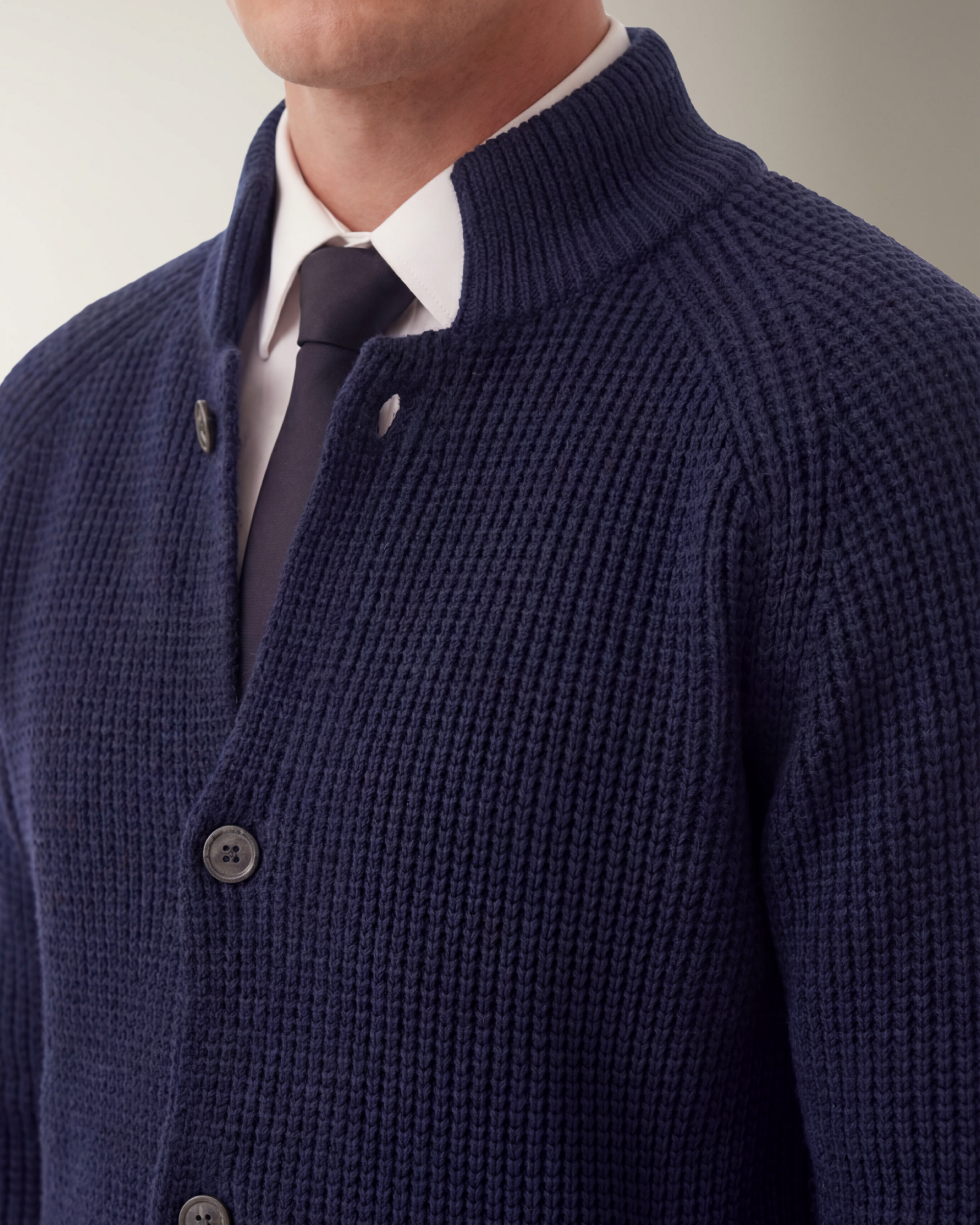 Hugo Cárdigan Elegante de Punto