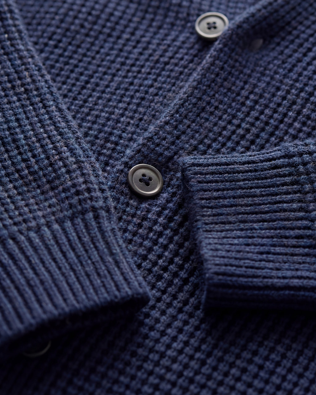 Hugo Cárdigan Elegante de Punto